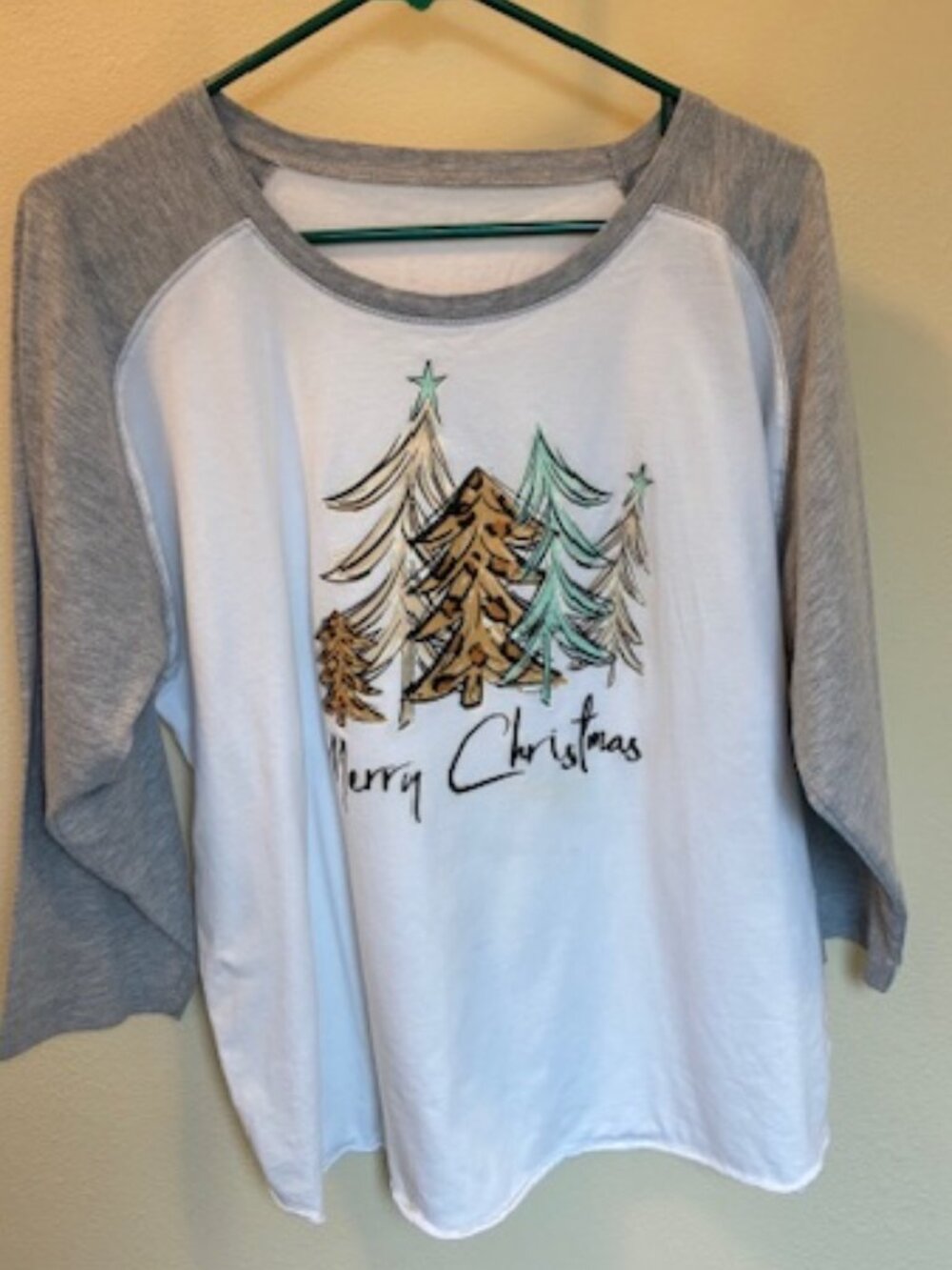 Ladies 3/4 length sleeve Xmas Tshirt